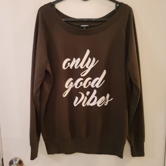 Women's sweatshirt Express xs. Never worn. Brown only good vibes on front. - Picture 2 of 8
